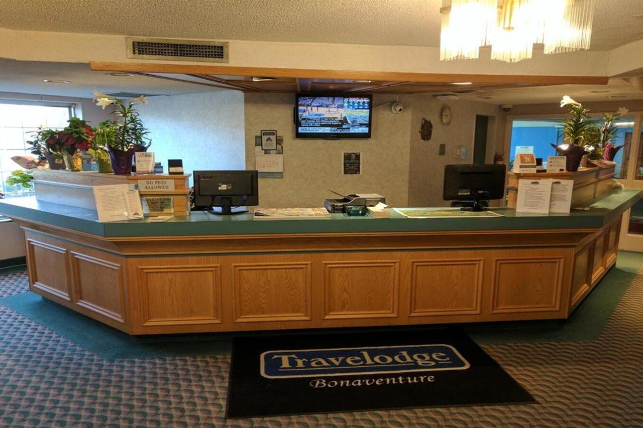 Travelodge By Wyndham Niagara Falls Lundys Lane Bagian luar foto
