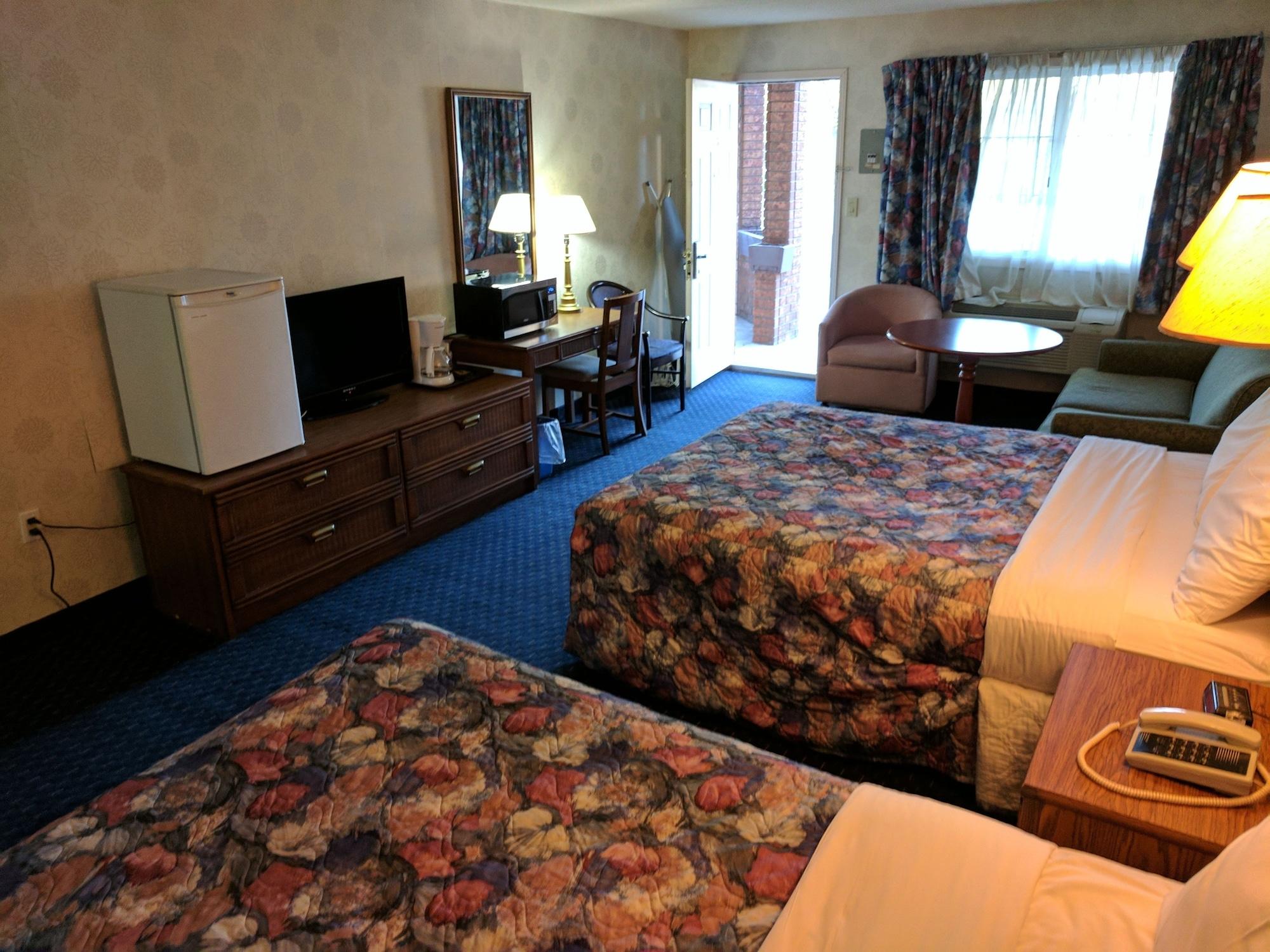 Travelodge By Wyndham Niagara Falls Lundys Lane Bagian luar foto