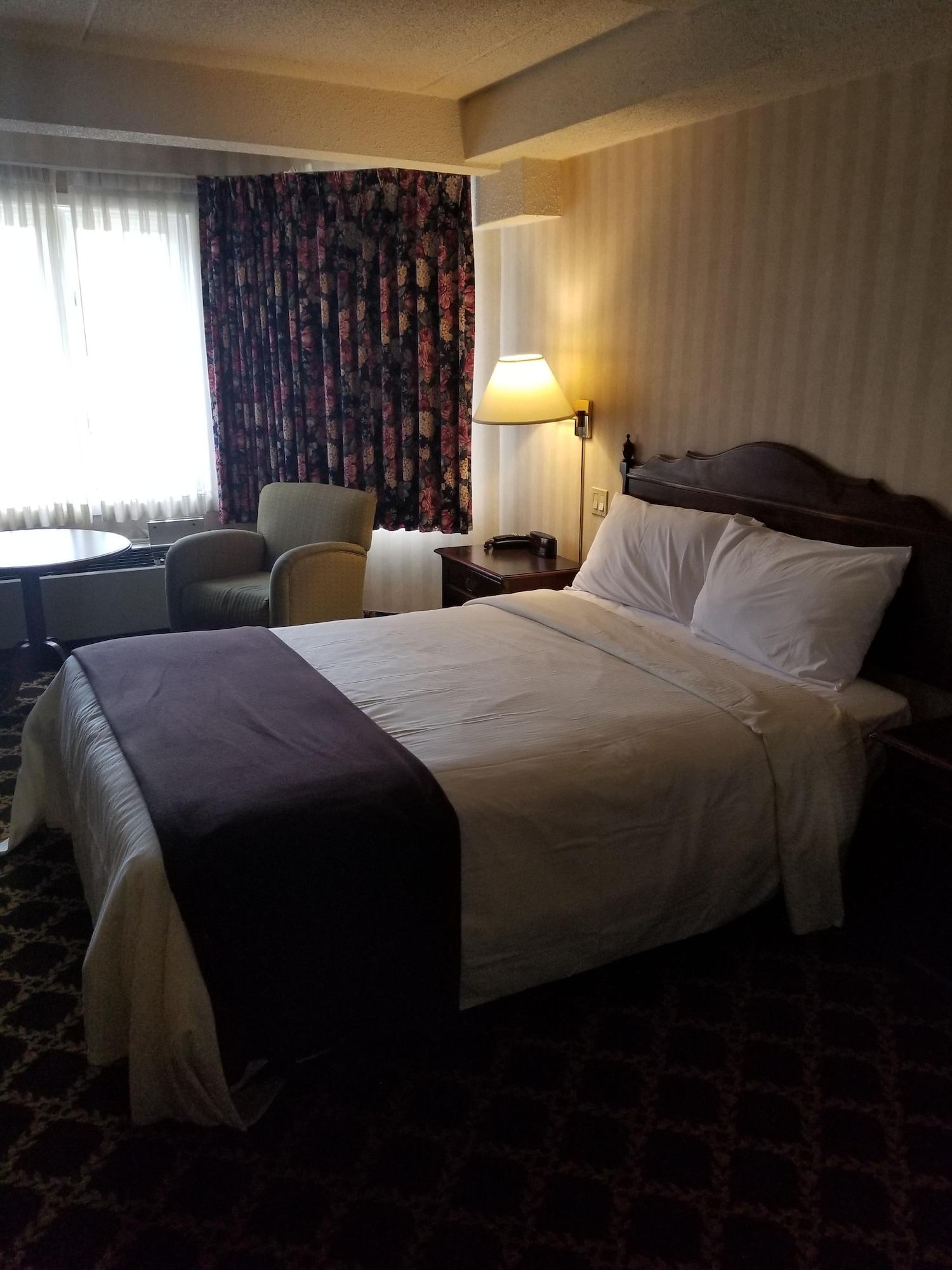 Travelodge By Wyndham Niagara Falls Lundys Lane Bagian luar foto
