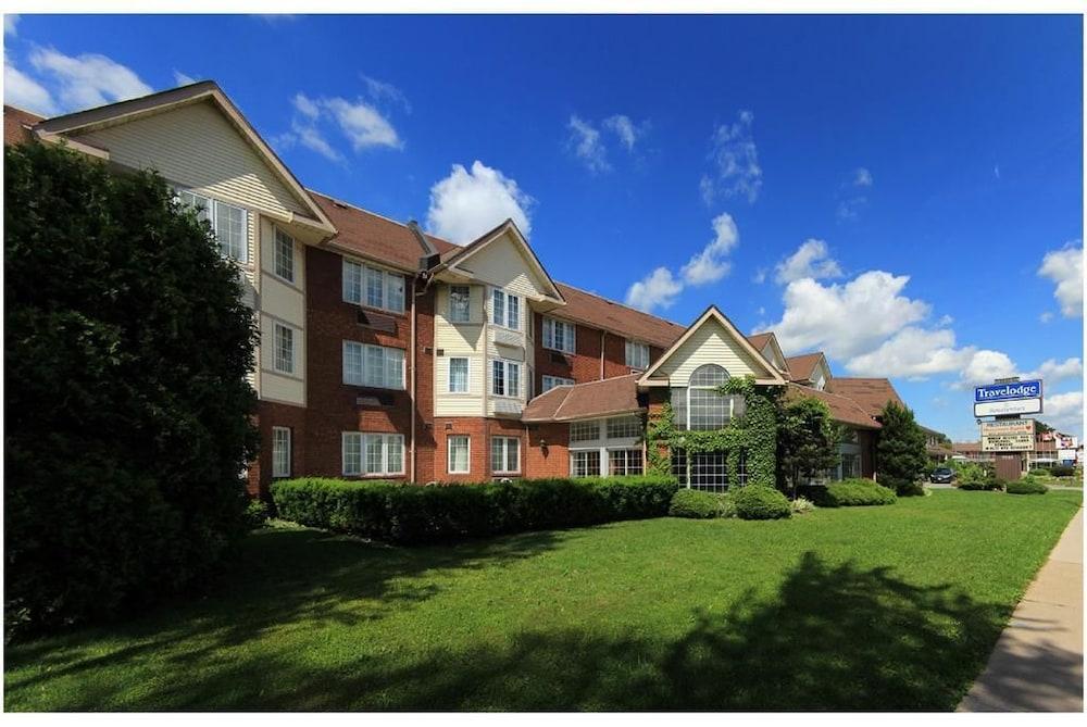 Travelodge By Wyndham Niagara Falls Lundys Lane Bagian luar foto