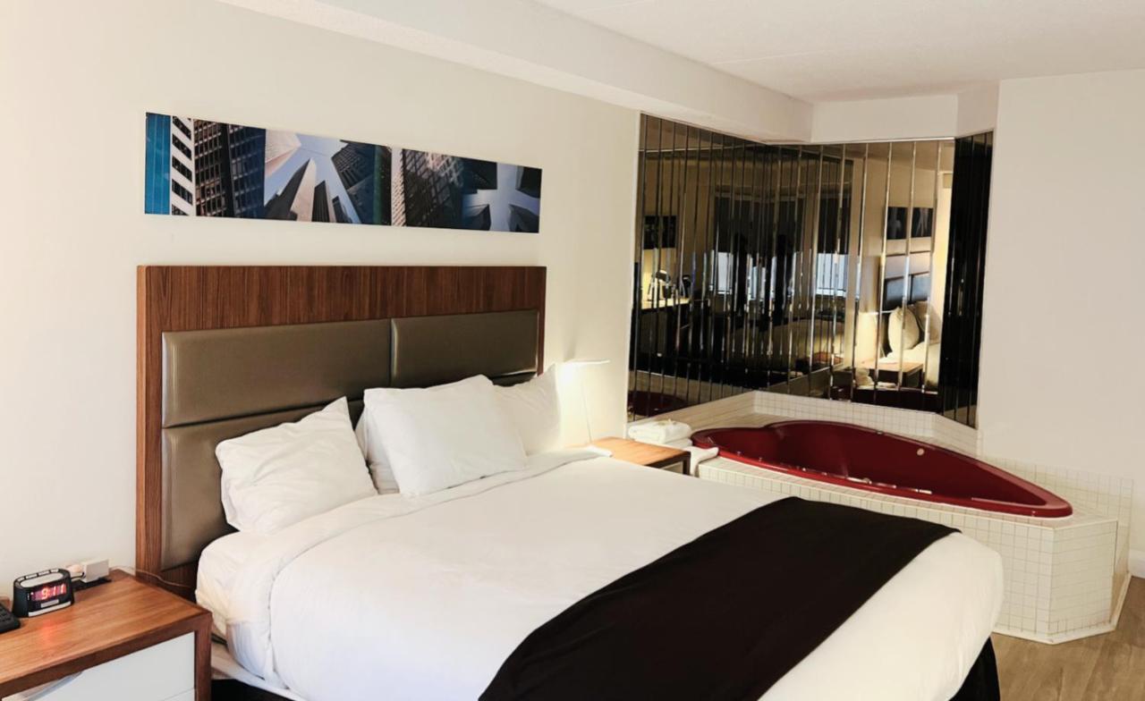 Travelodge By Wyndham Niagara Falls Lundys Lane Bagian luar foto