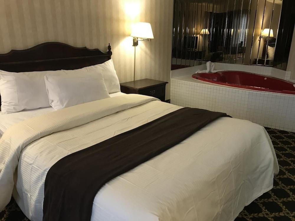 Travelodge By Wyndham Niagara Falls Lundys Lane Bagian luar foto