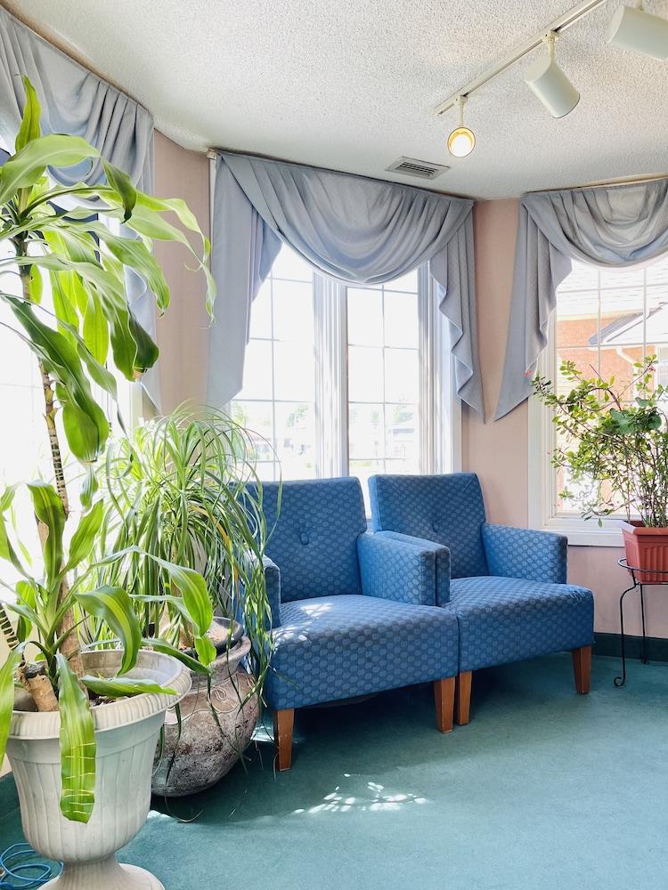 Travelodge By Wyndham Niagara Falls Lundys Lane Bagian luar foto