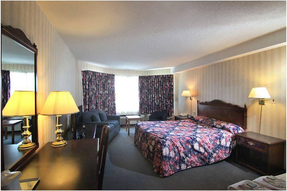 Travelodge By Wyndham Niagara Falls Lundys Lane Bagian luar foto